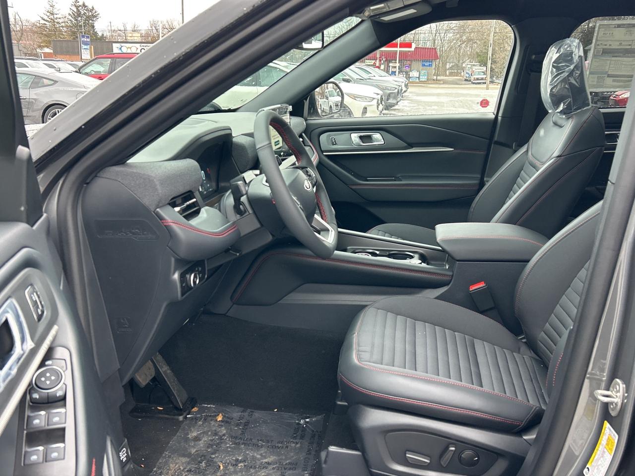 2026 Ford Explorer ST-Line 4WD Photo