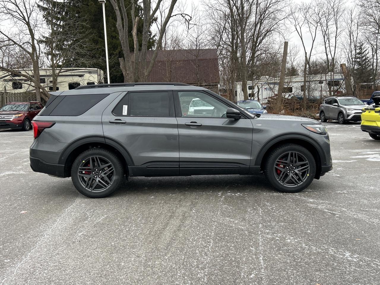 2026 Ford Explorer ST-Line 4WD Photo3