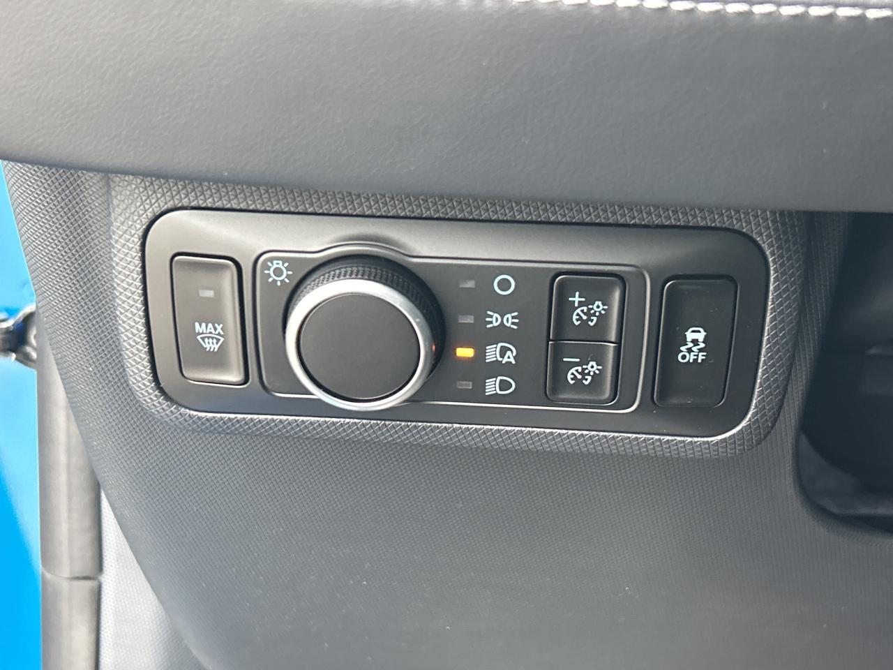 2025 Ford Mustang Mach-E SELECT AWD 100A Photo