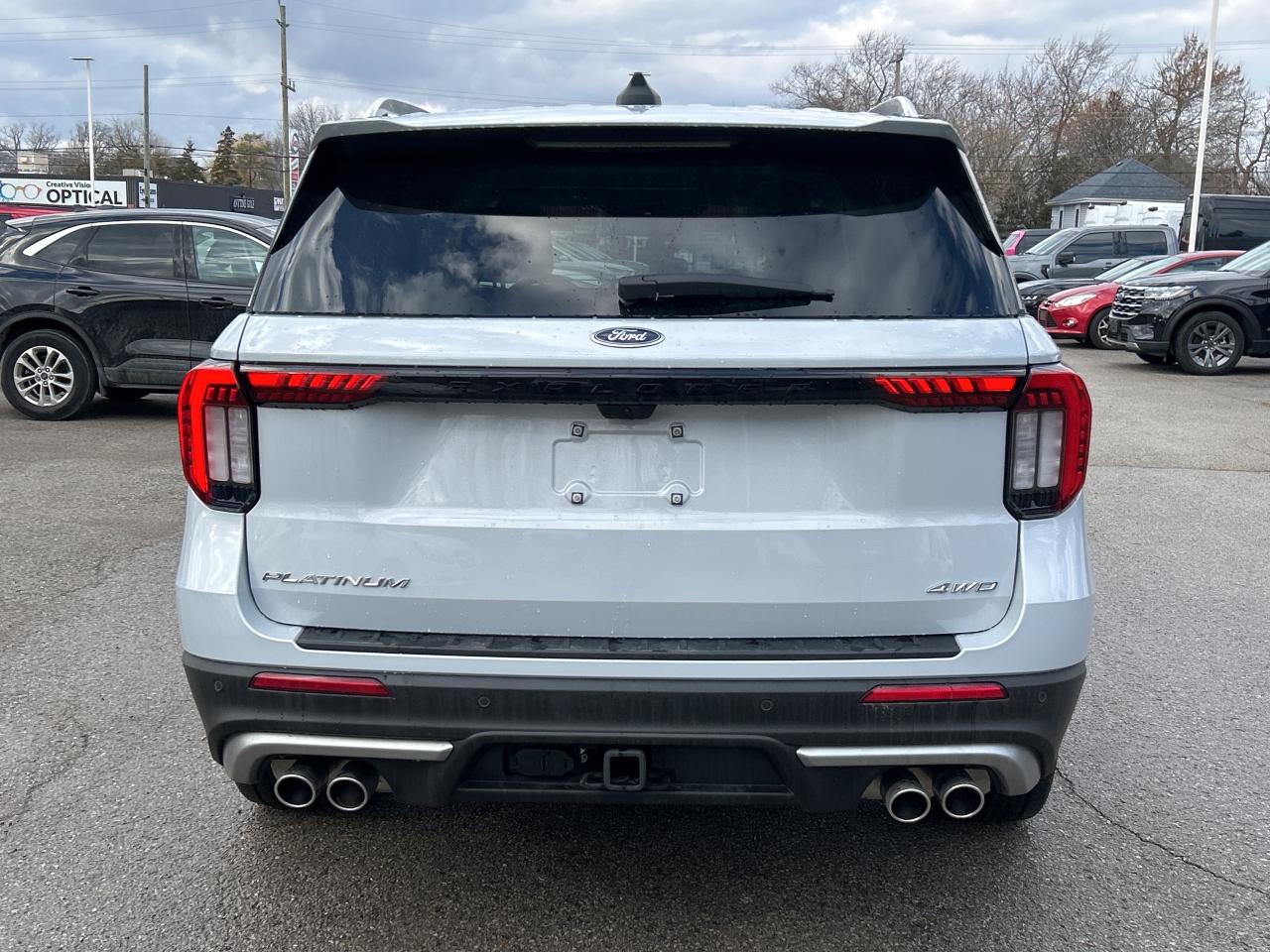 2025 Ford Explorer Platinum 4WD Photo3