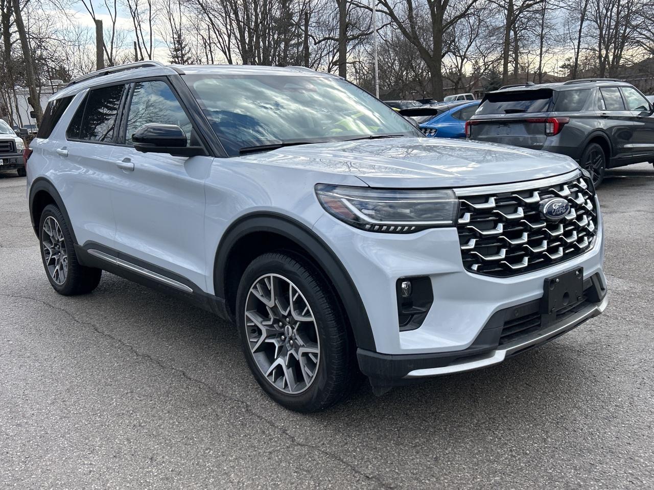 2025 Ford Explorer Platinum 4WD Photo