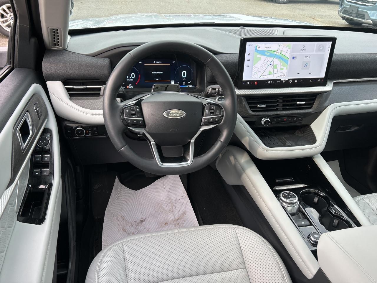 2025 Ford Explorer Platinum 4WD Photo