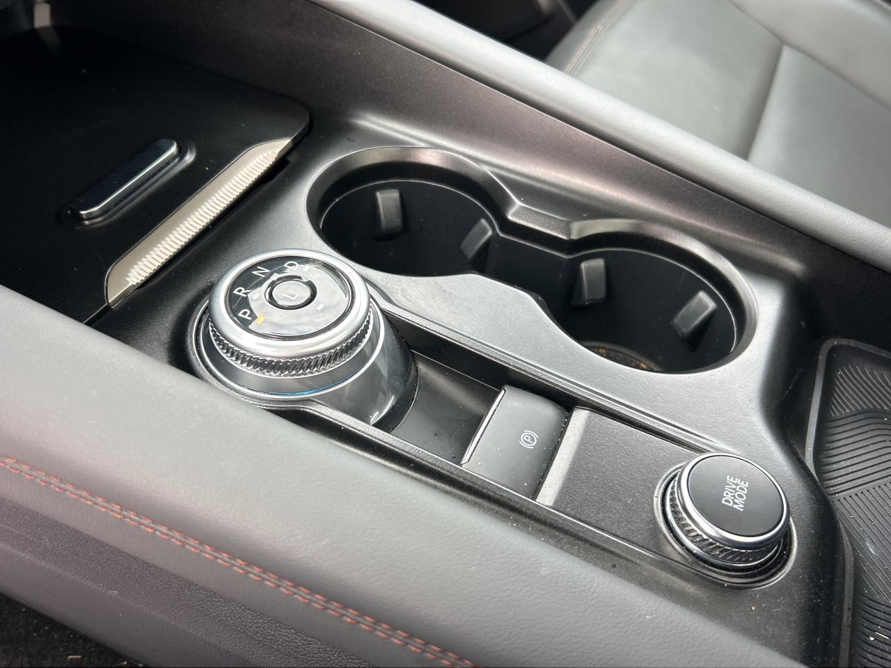 2025 Ford Explorer Active 4WD Photo