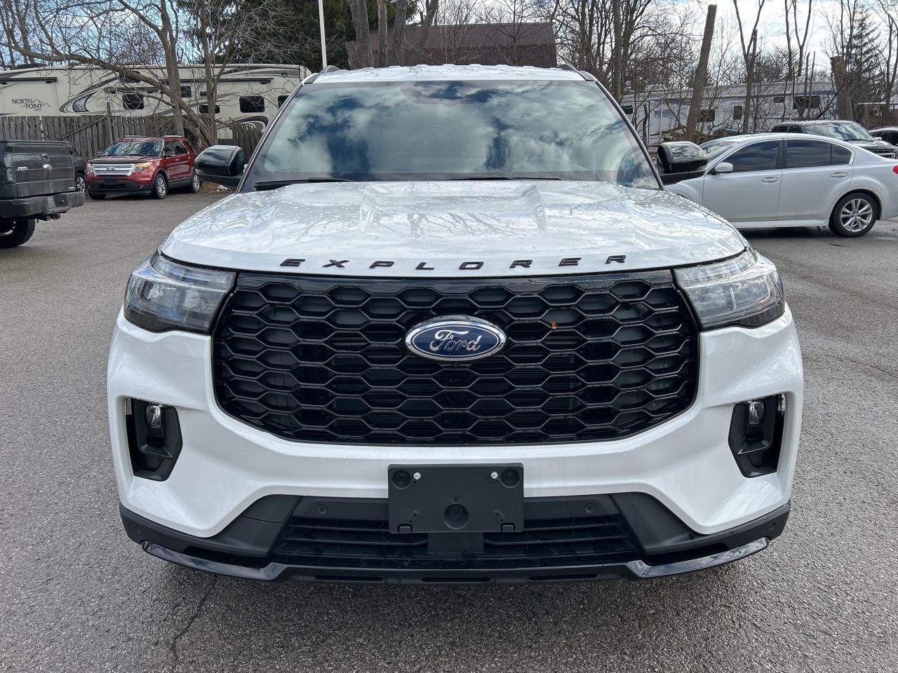 2025 Ford Explorer ST-Line 4WD Photo
