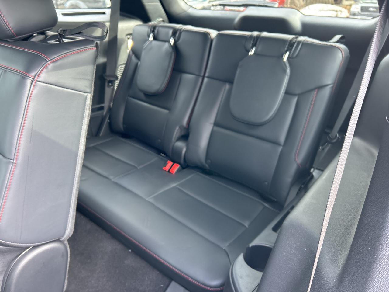 2025 Ford Explorer ST-Line 4WD Photo