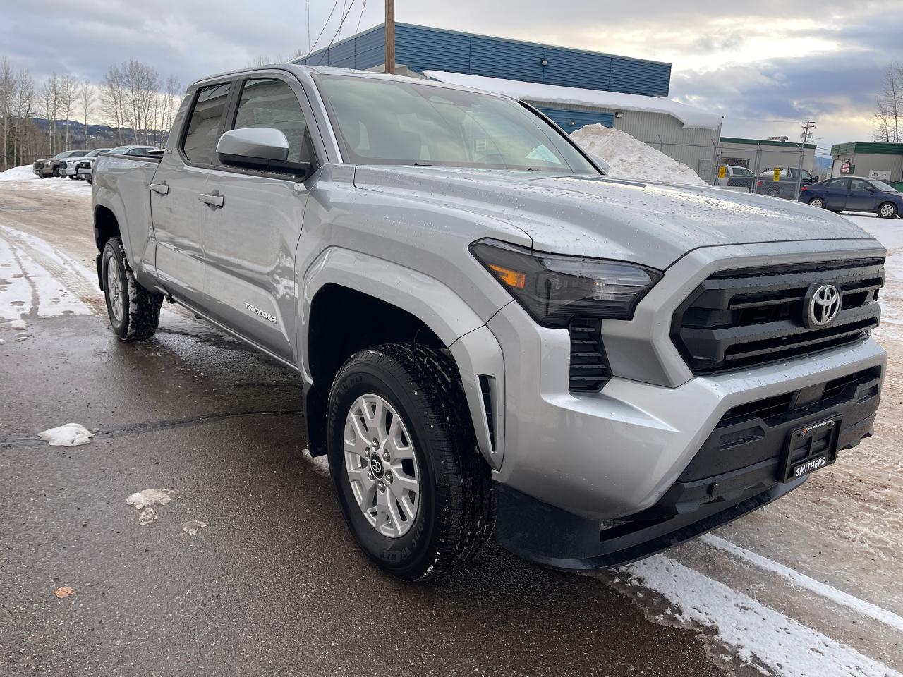 2026 Toyota Tacoma SR5 Photo3