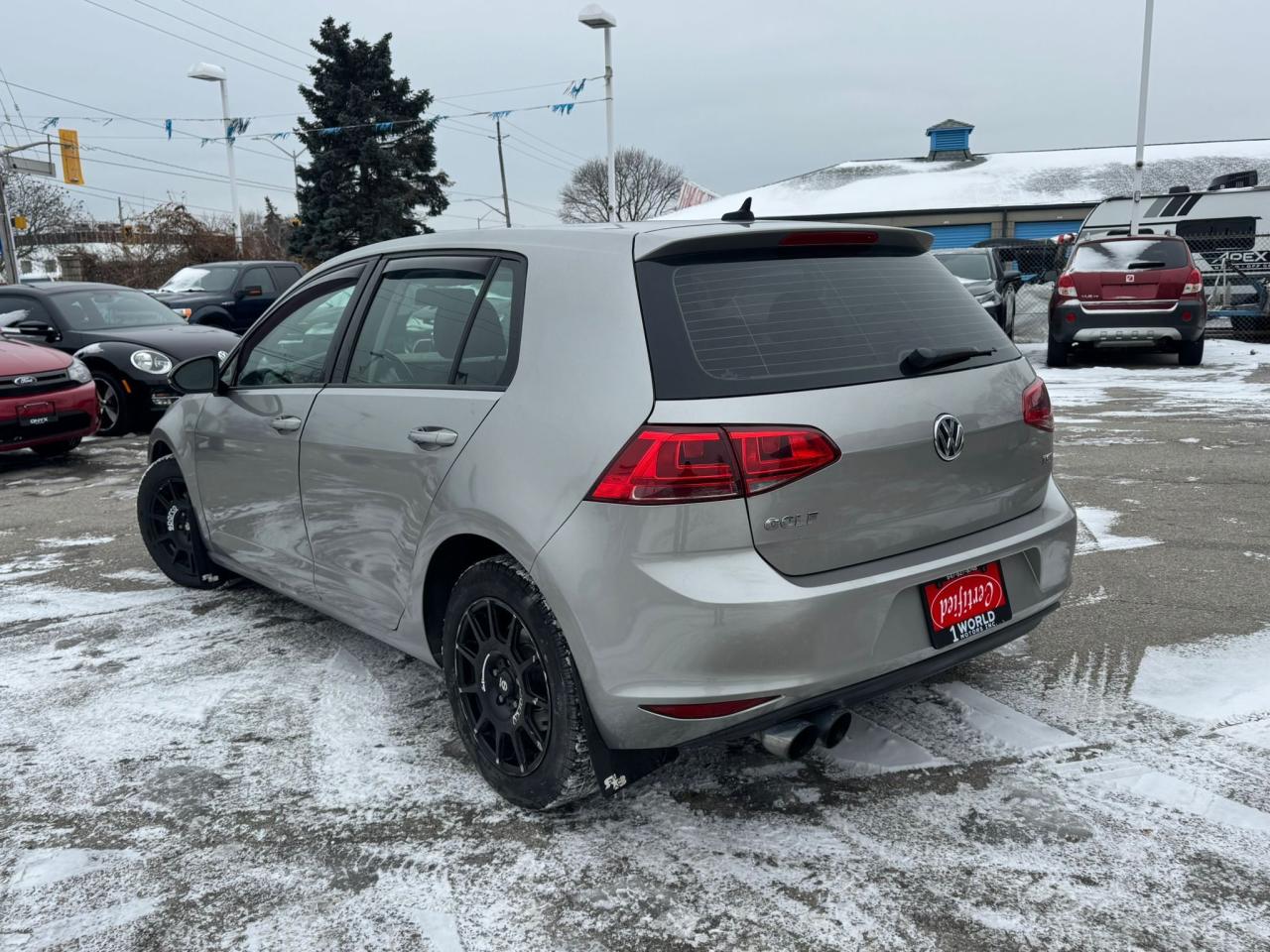 2015 Volkswagen Golf TRENDLINE Photo