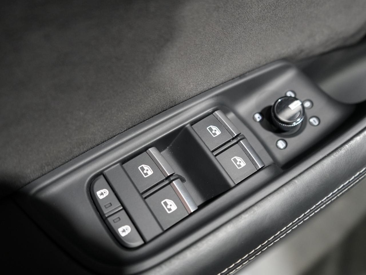 2022 Audi RS Q8 4.0 TFSI/PANO/HUD/360CAM/B&O/MASSAGE/NO ACCIDENTS Photo