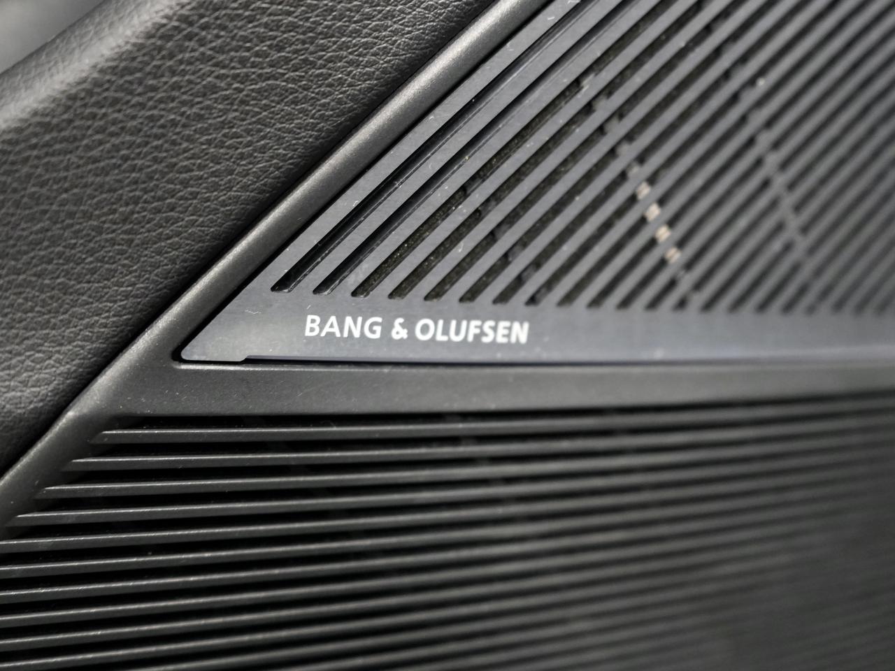 2022 Audi RS Q8 4.0 TFSI/PANO/HUD/360CAM/B&O/MASSAGE/NO ACCIDENTS Photo