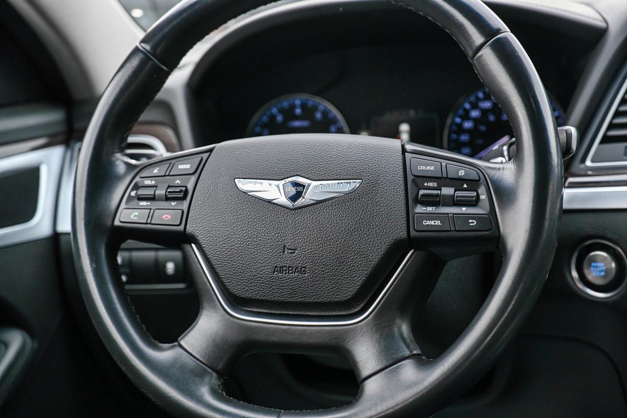 2016 Hyundai Genesis Sedan FINANCING AVAILABLE | MOONROOF | LEATHER Photo
