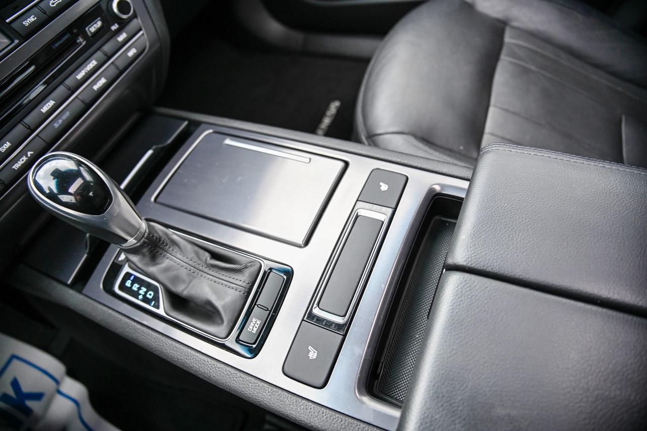 2016 Hyundai Genesis Sedan FINANCING AVAILABLE | MOONROOF | LEATHER Photo