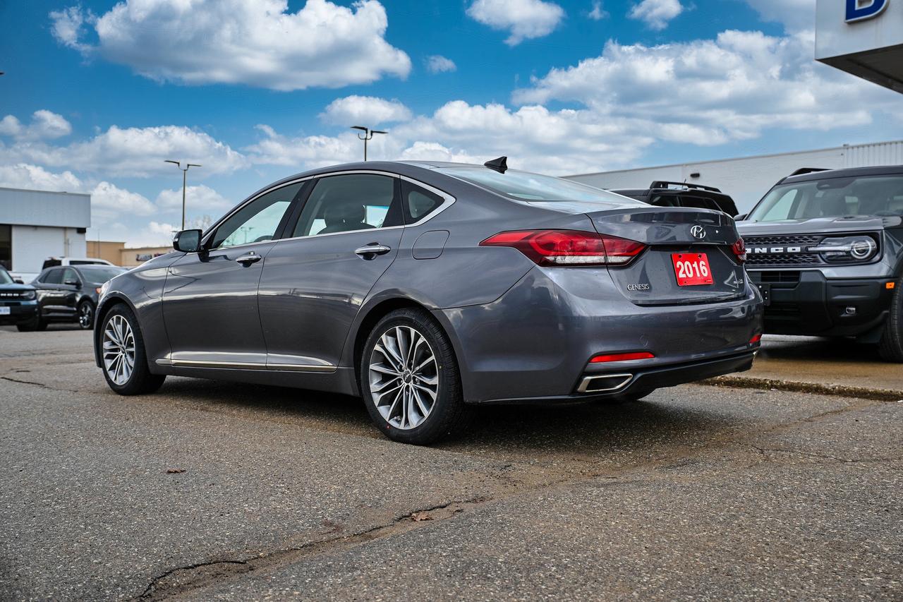 2016 Hyundai Genesis Sedan FINANCING AVAILABLE | MOONROOF | LEATHER Photo3
