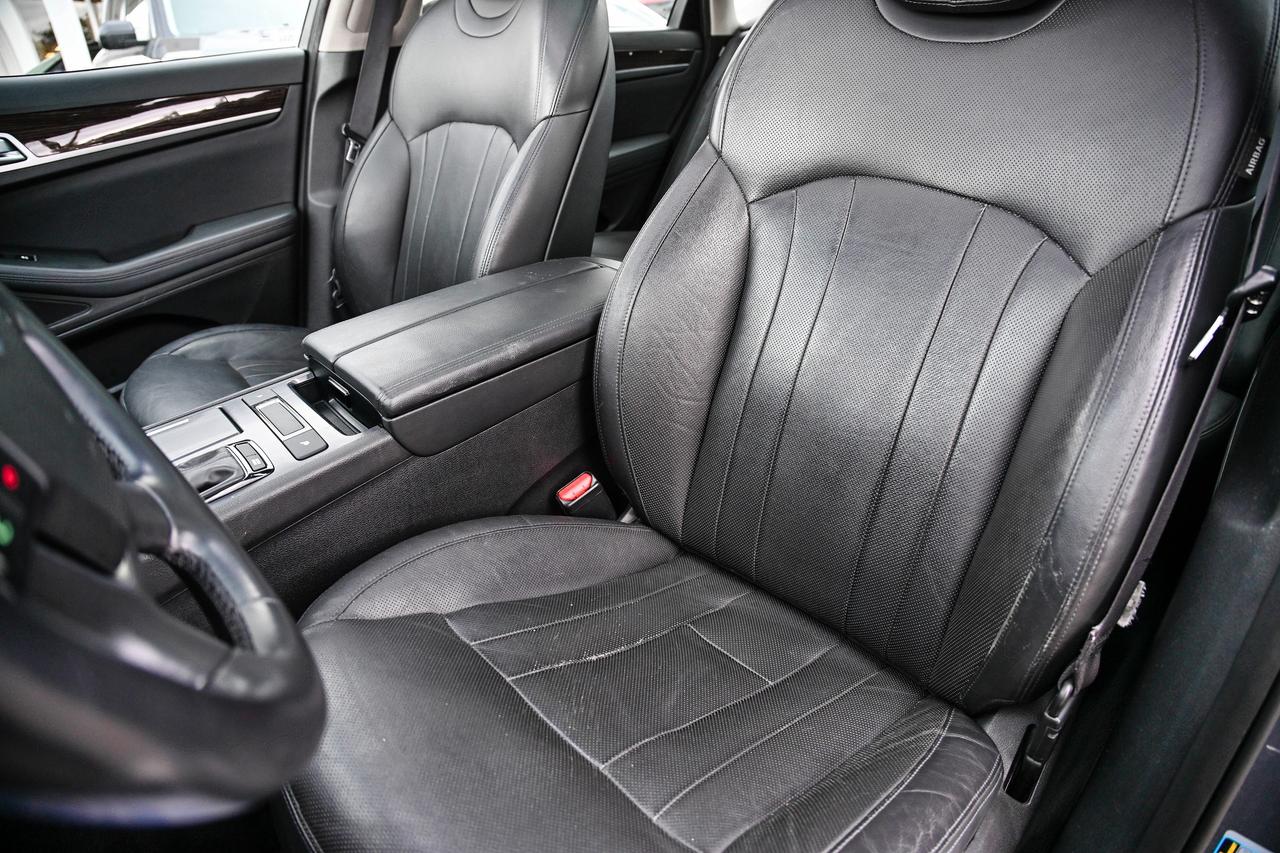 2016 Hyundai Genesis Sedan FINANCING AVAILABLE | MOONROOF | LEATHER Photo