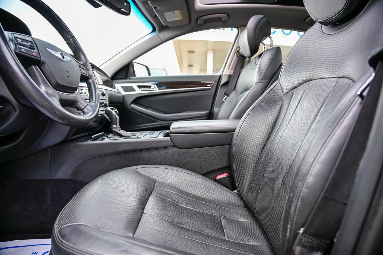 2016 Hyundai Genesis Sedan FINANCING AVAILABLE | MOONROOF | LEATHER Photo