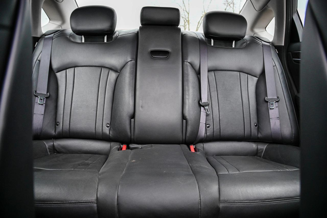 2016 Hyundai Genesis Sedan FINANCING AVAILABLE | MOONROOF | LEATHER Photo