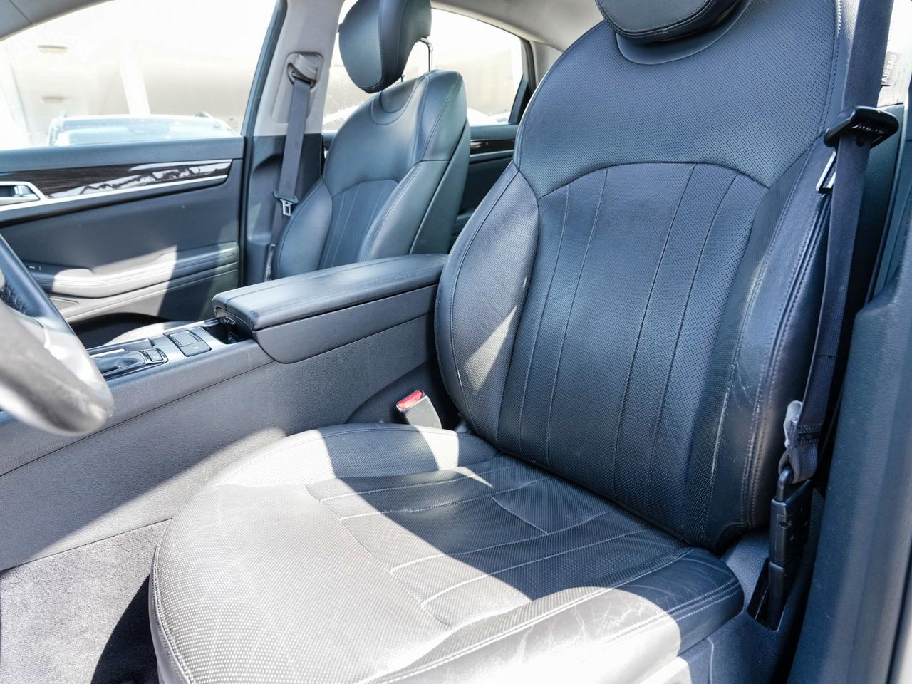 2016 Hyundai Genesis Sedan FINANCING AVAILABLE | MOONROOF | LEATHER Photo
