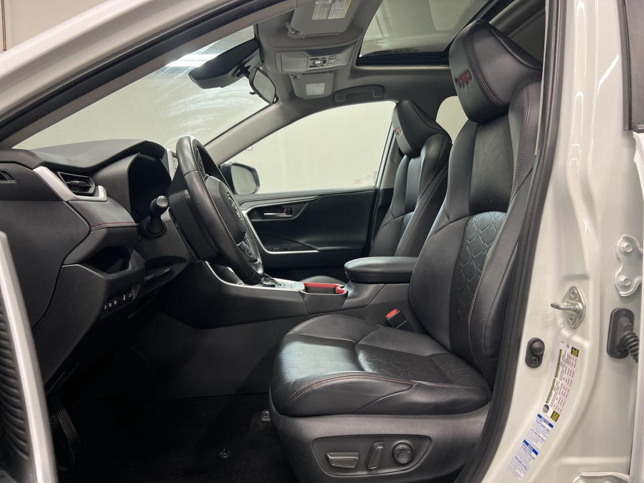 2020 Toyota RAV4 TRD OFF-ROAD AWD | RARE | HTD LEATHER | SUNROOF Photo