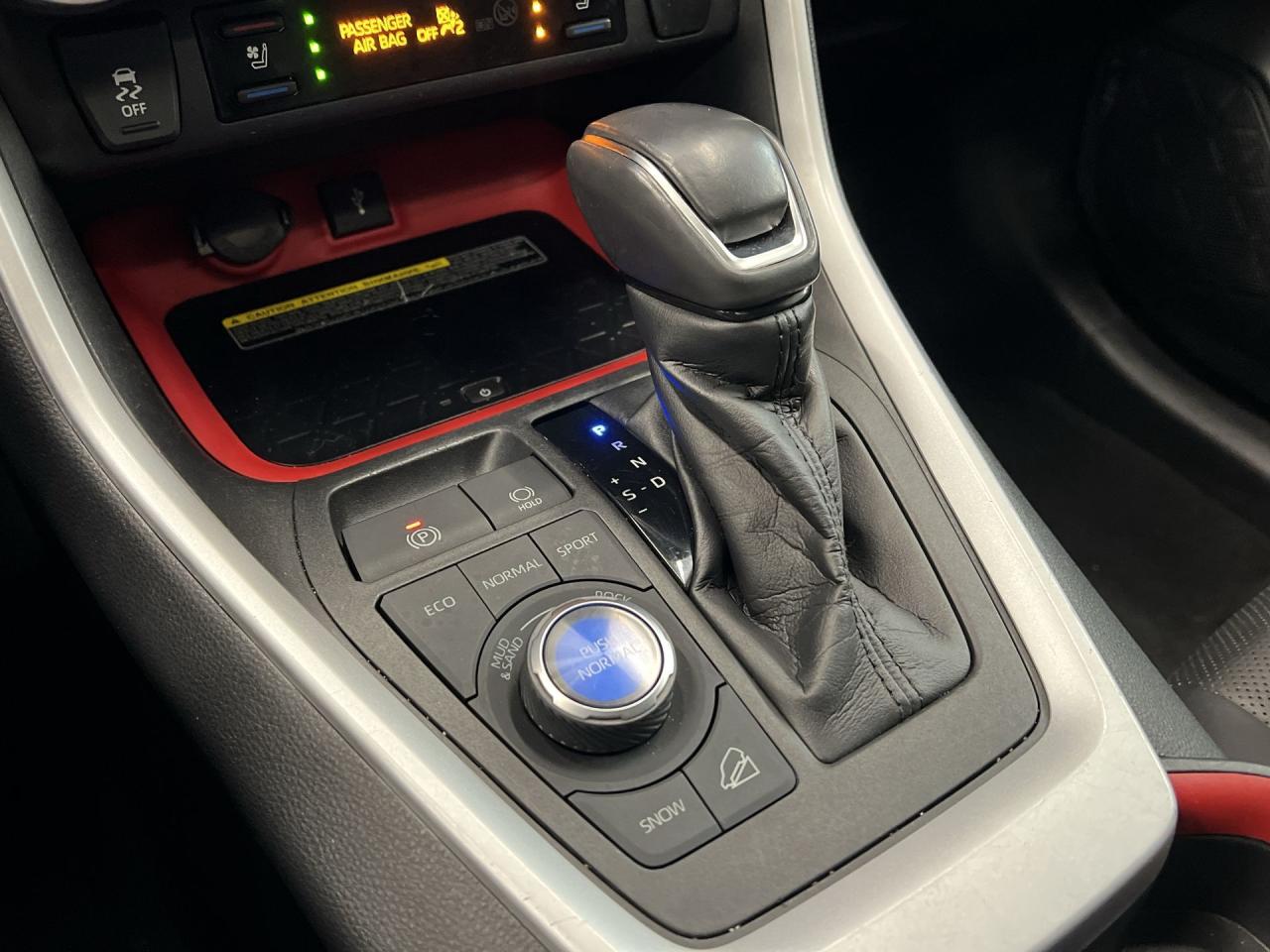 2020 Toyota RAV4 TRD OFF-ROAD AWD | RARE | HTD LEATHER | SUNROOF Photo