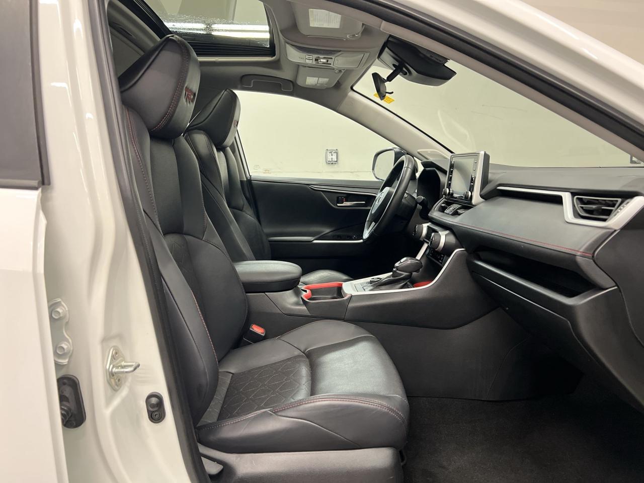 2020 Toyota RAV4 TRD OFF-ROAD AWD | RARE | HTD LEATHER | SUNROOF Photo