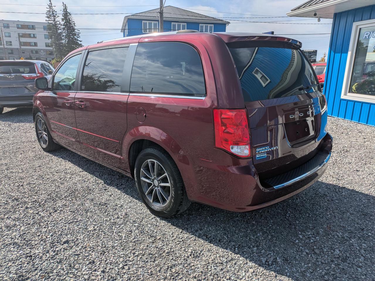 2017 Dodge Grand Caravan SE Plus Photo