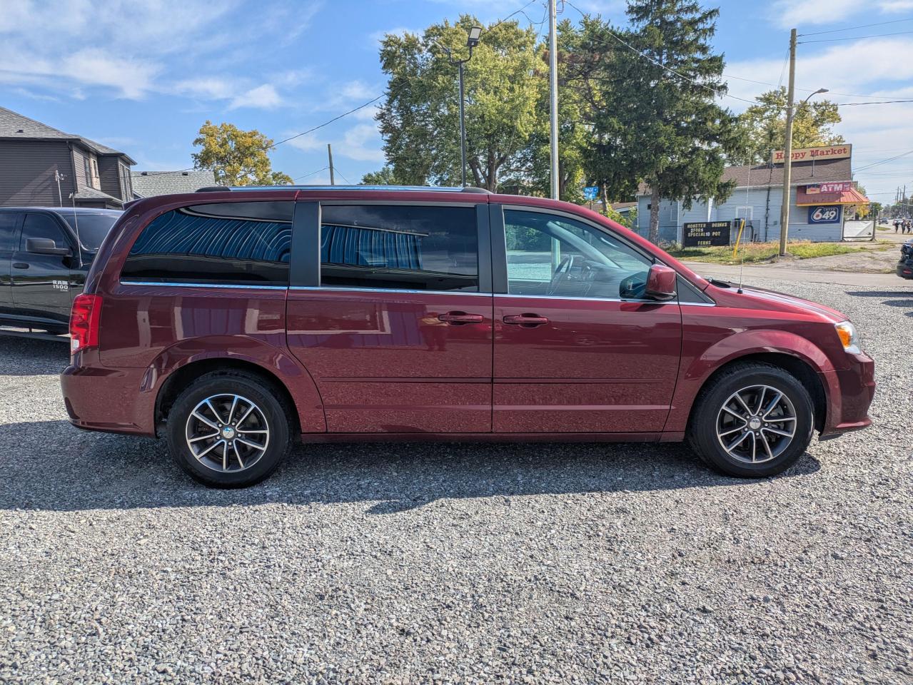 2017 Dodge Grand Caravan SE Plus Photo