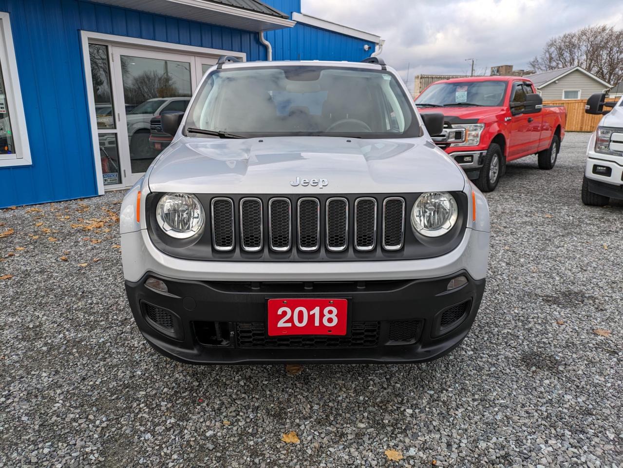 2018 Jeep Renegade Sport 4WD Photo4