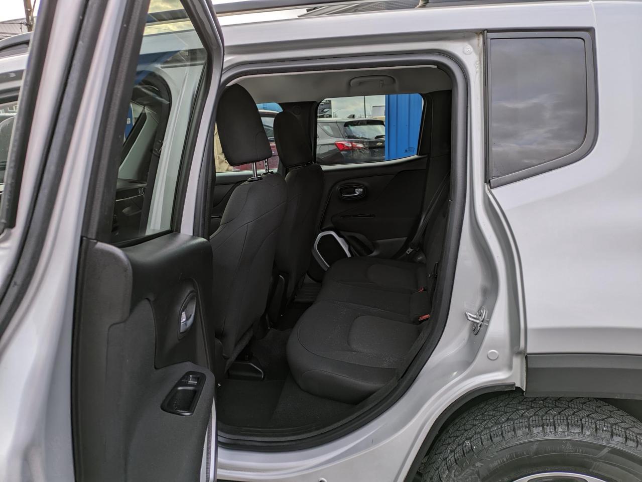 2018 Jeep Renegade Sport 4WD Photo