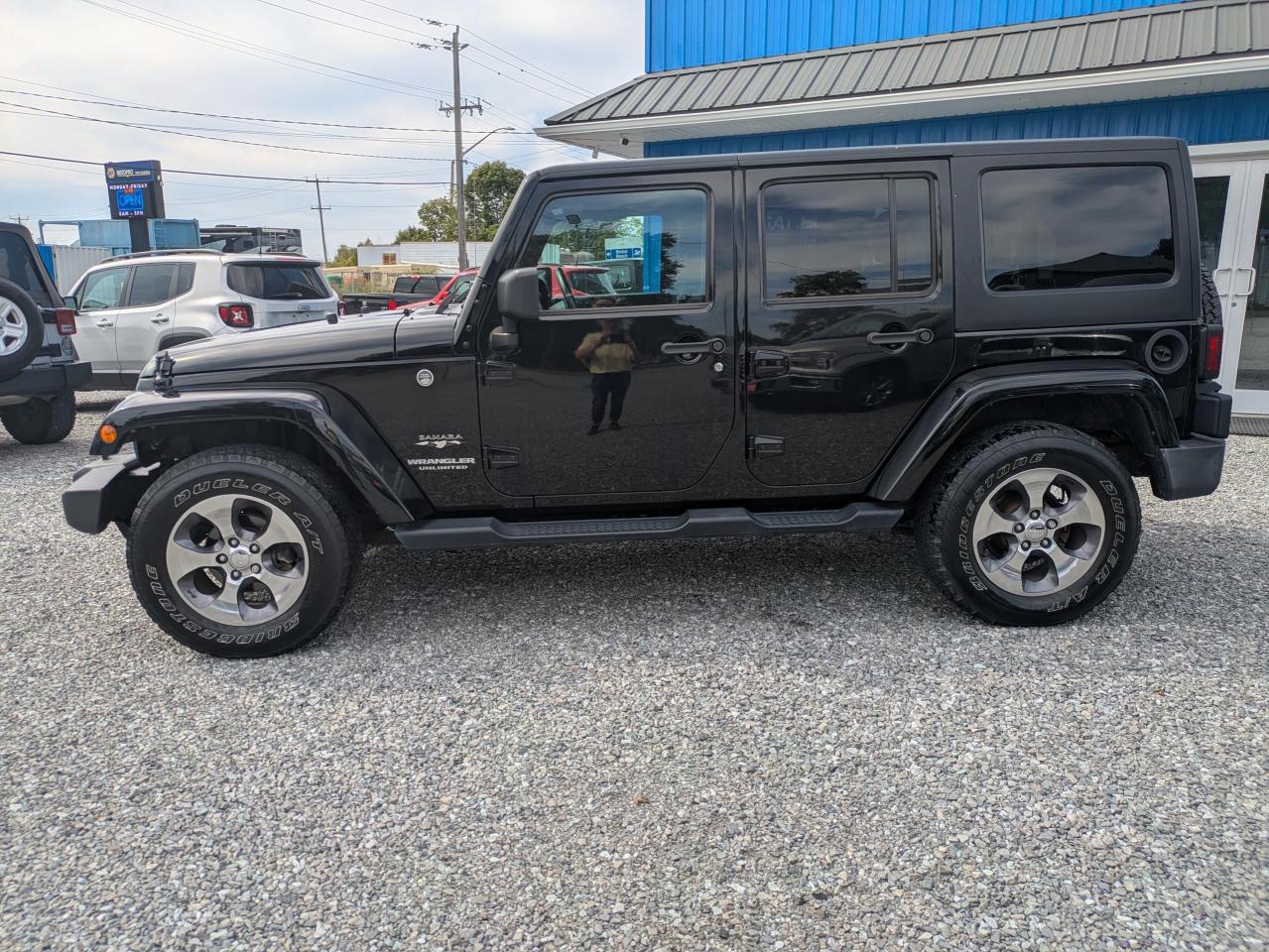 2016 Jeep Wrangler Unlimited Sahara 4WD Photo
