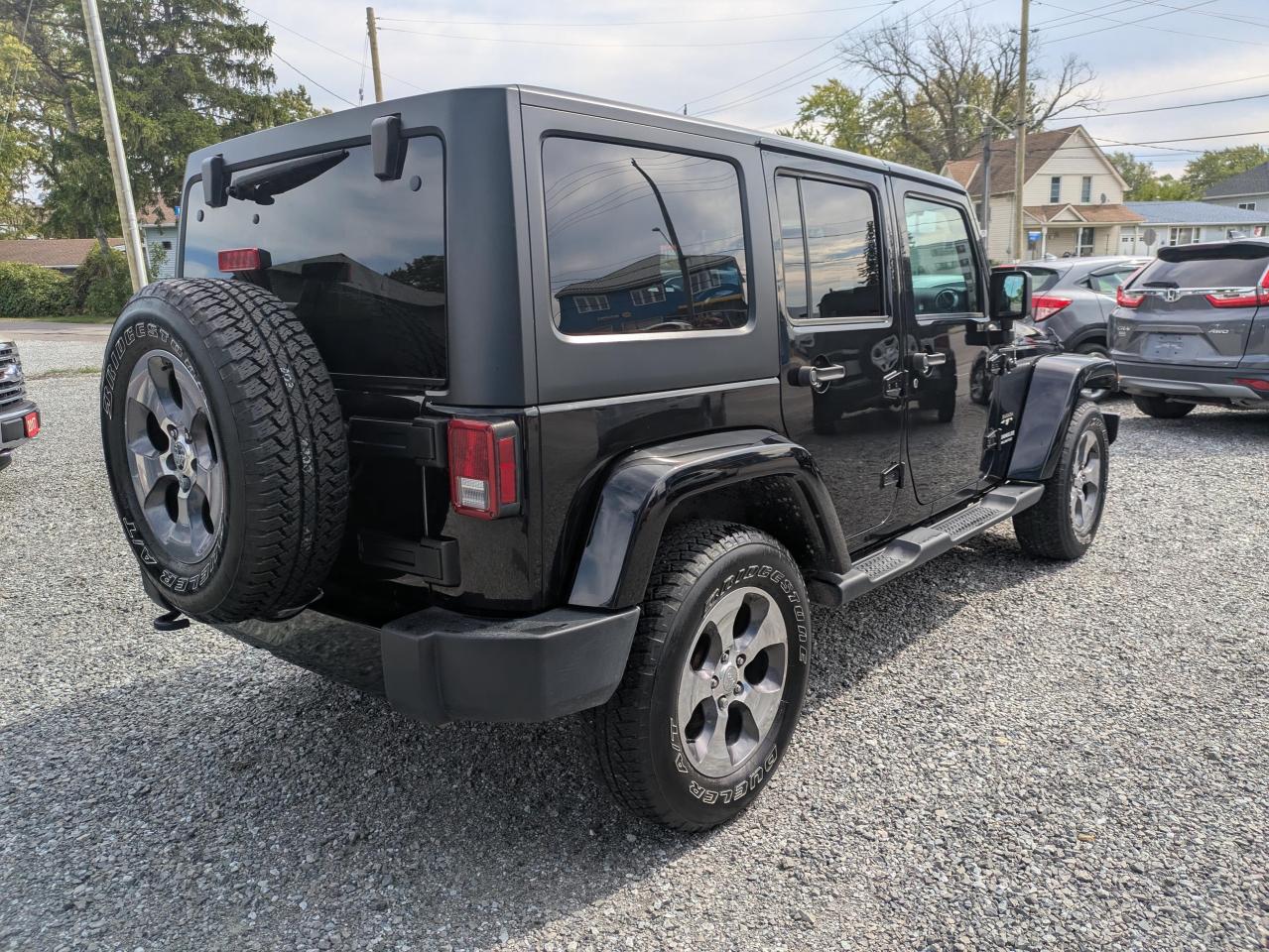 2016 Jeep Wrangler Unlimited Sahara 4WD Photo