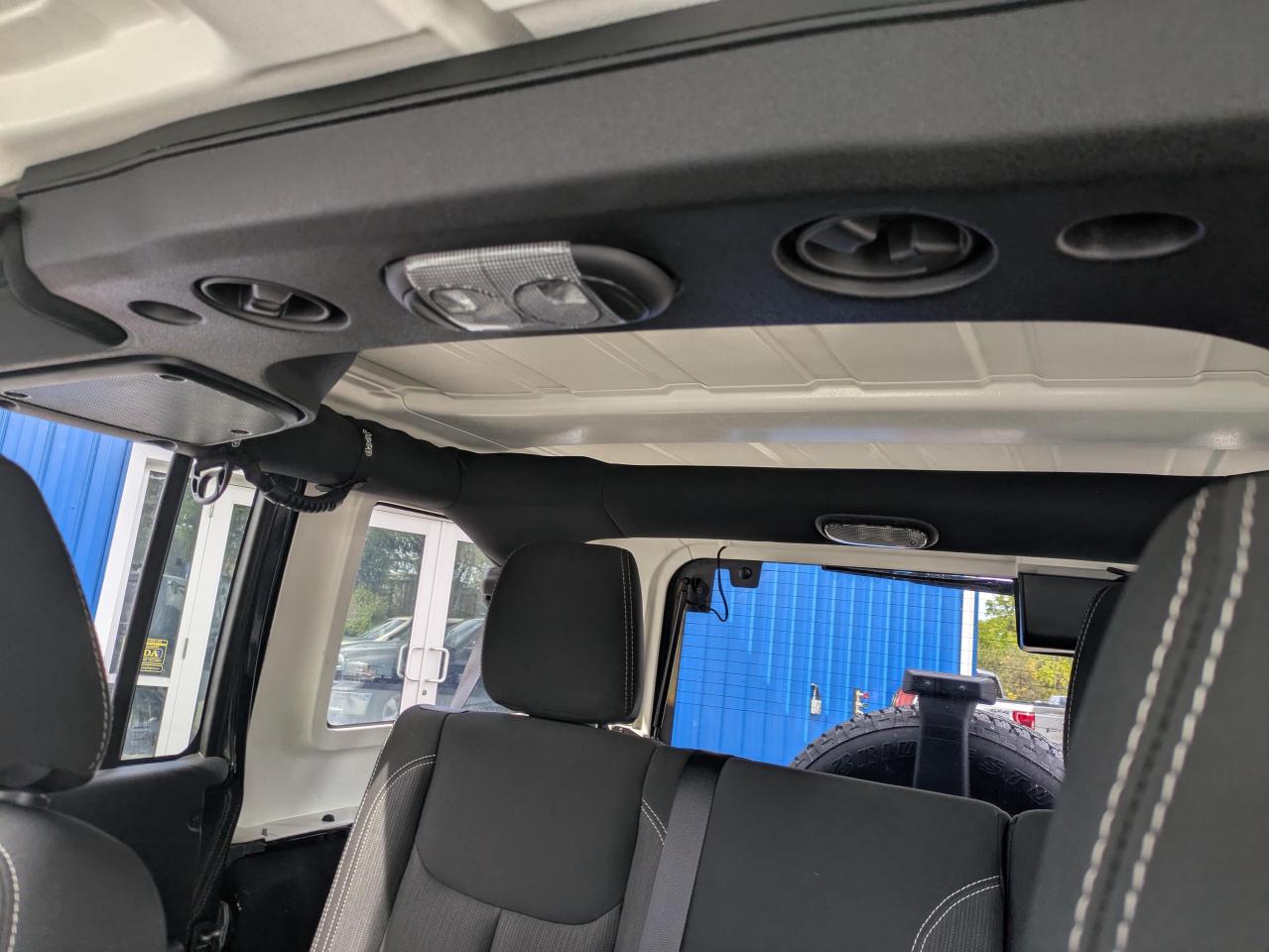 2016 Jeep Wrangler Unlimited Sahara 4WD Photo