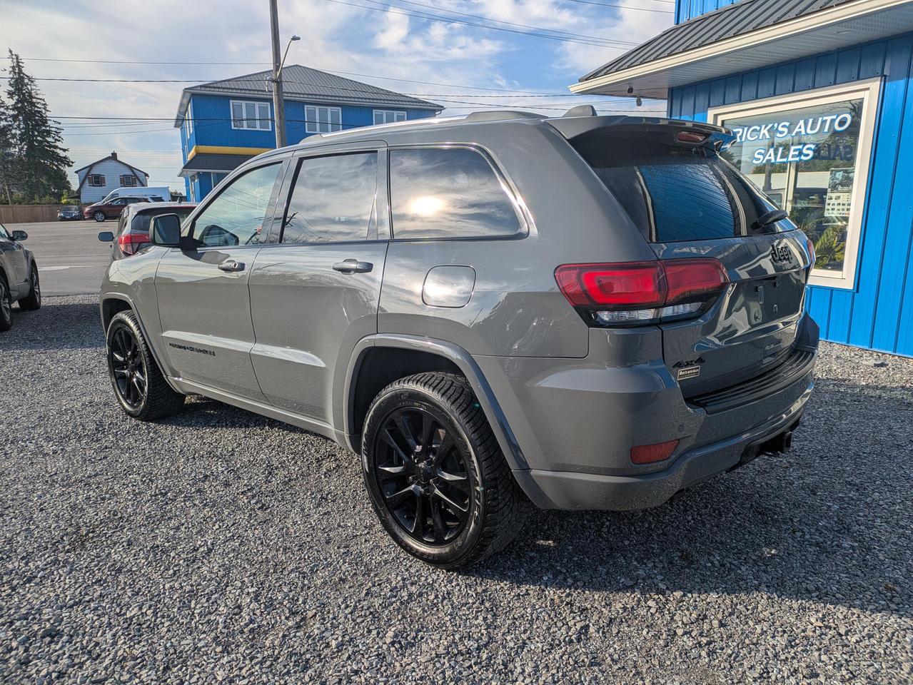2019 Jeep Grand Cherokee ALTITUDE 4X4 Photo3
