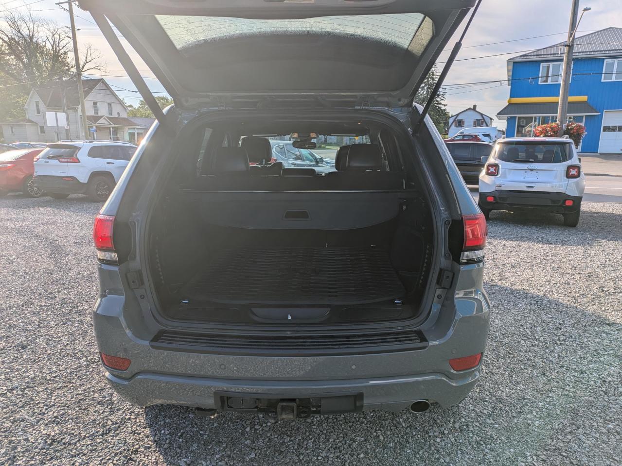 2019 Jeep Grand Cherokee Laredo Altitude Photo