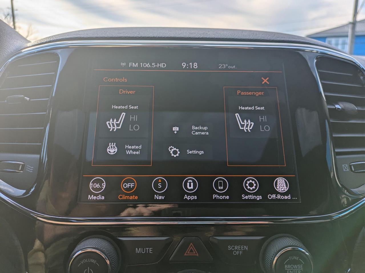 2019 Jeep Grand Cherokee Laredo Altitude Photo