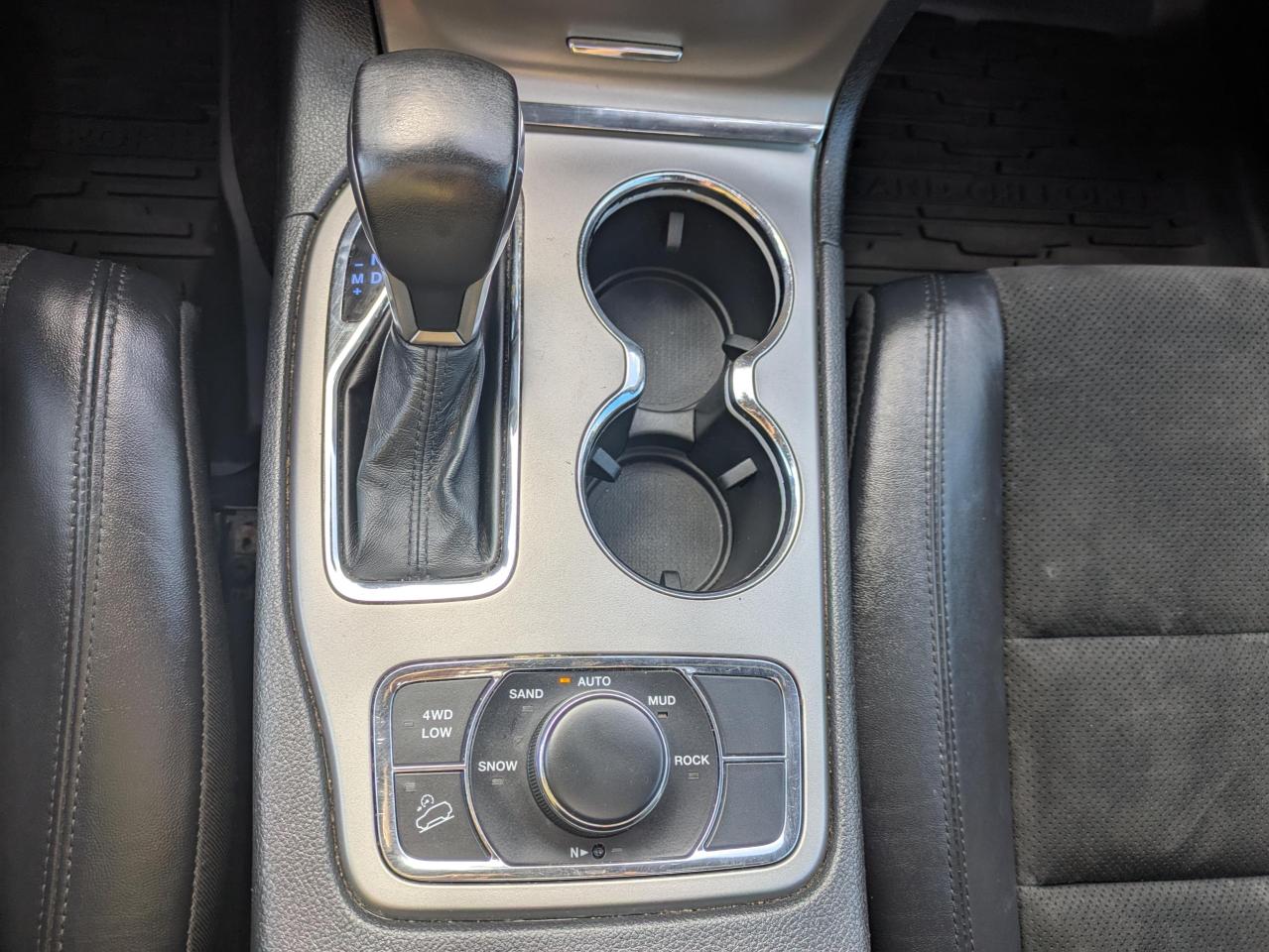 2019 Jeep Grand Cherokee Laredo Altitude Photo