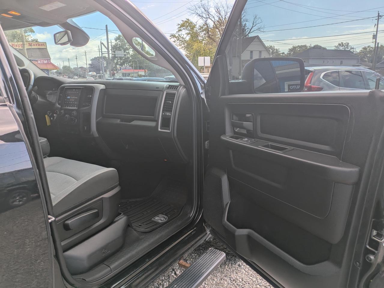 2021 RAM 1500 Classic TRADESMAN TRADESMAN QUAD CAB 4 Photo