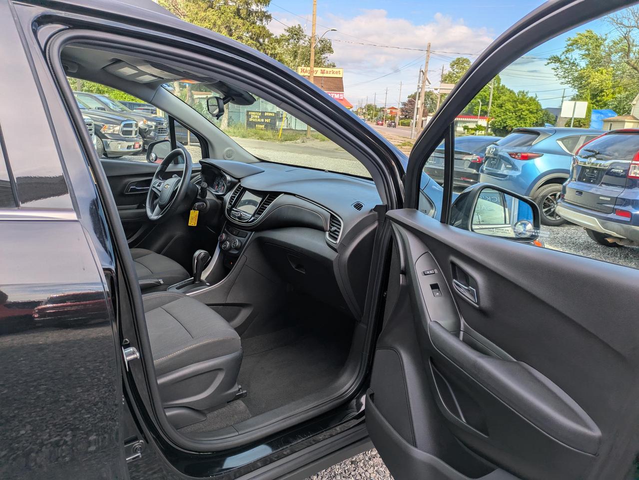 2018 Chevrolet Trax AWD 4dr LT Photo