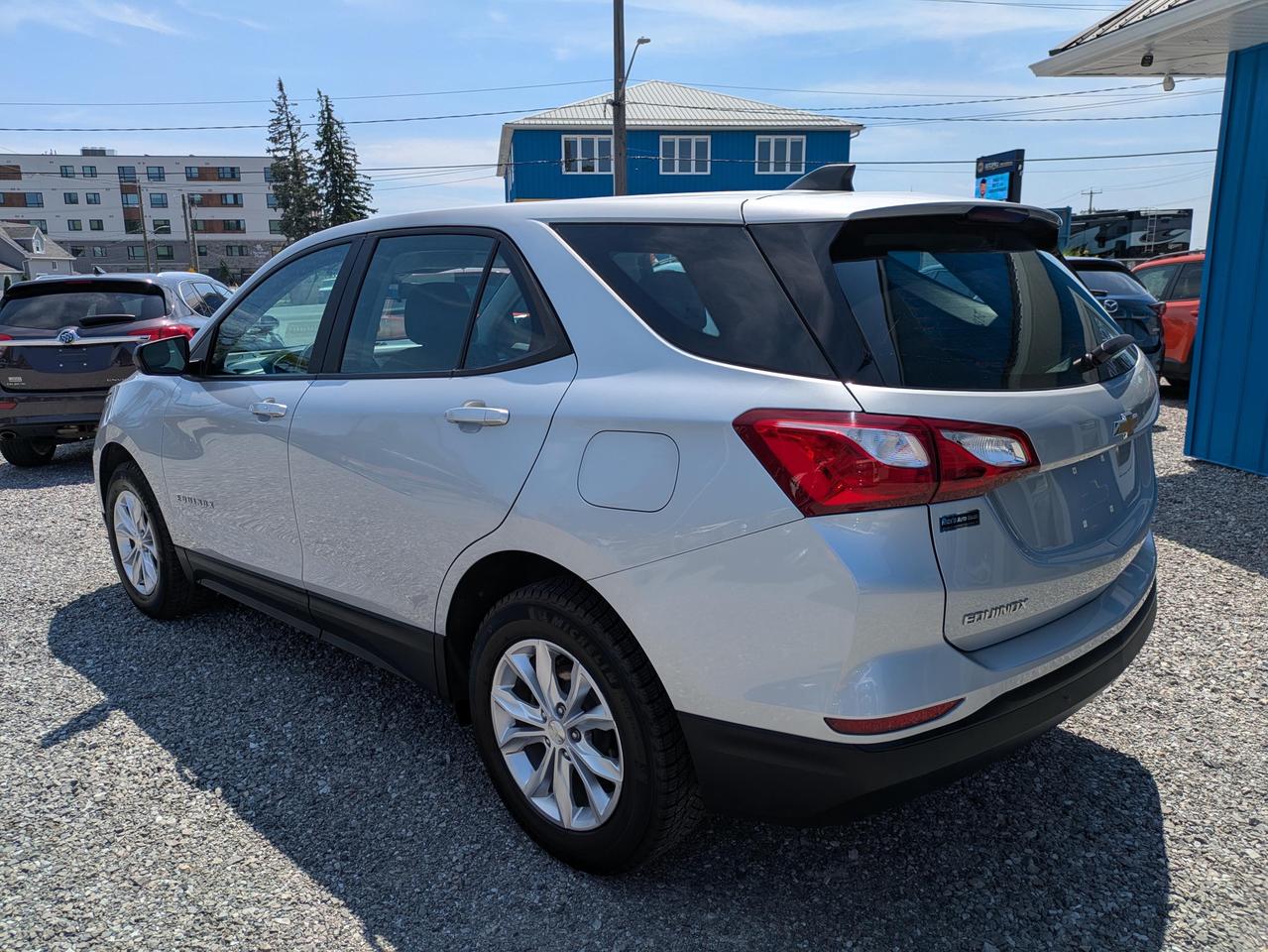 2021 Chevrolet Equinox AWD 4DR LS W/1LS Photo2