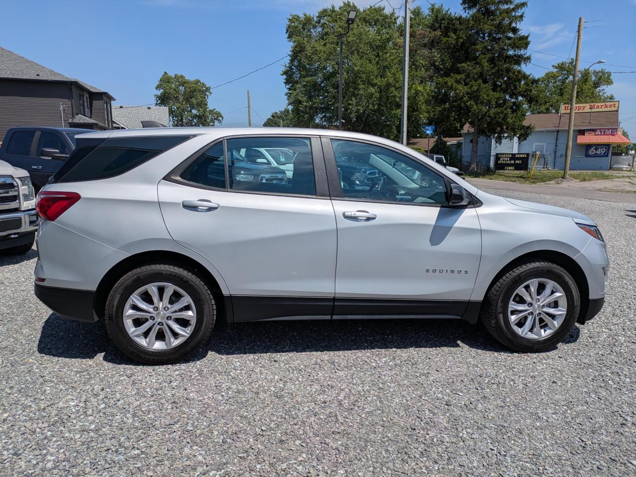 2021 Chevrolet Equinox LS 1.5 AWD Photo