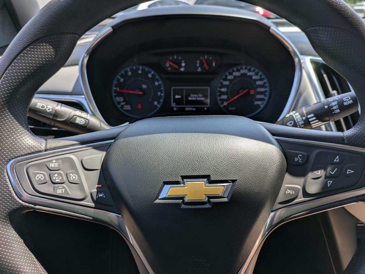 2021 Chevrolet Equinox LS 1.5 AWD Photo