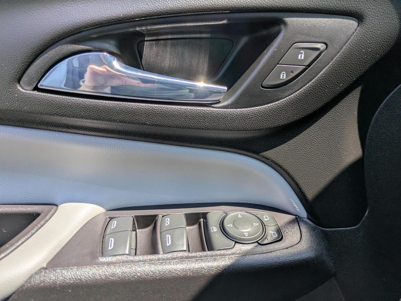 2021 Chevrolet Equinox AWD 4DR LS W/1LS Photo