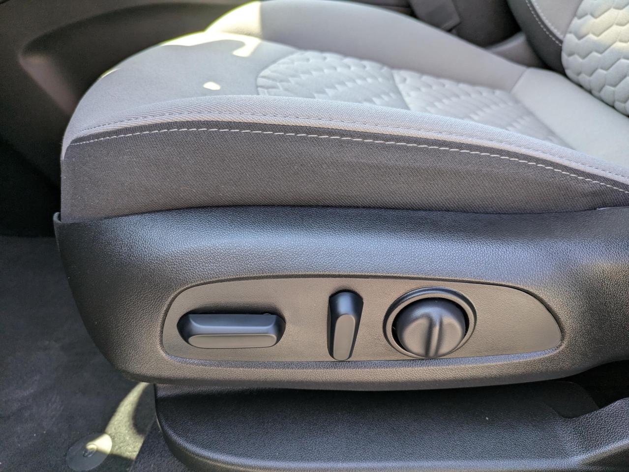 2021 Chevrolet Equinox AWD 4DR LS W/1LS Photo