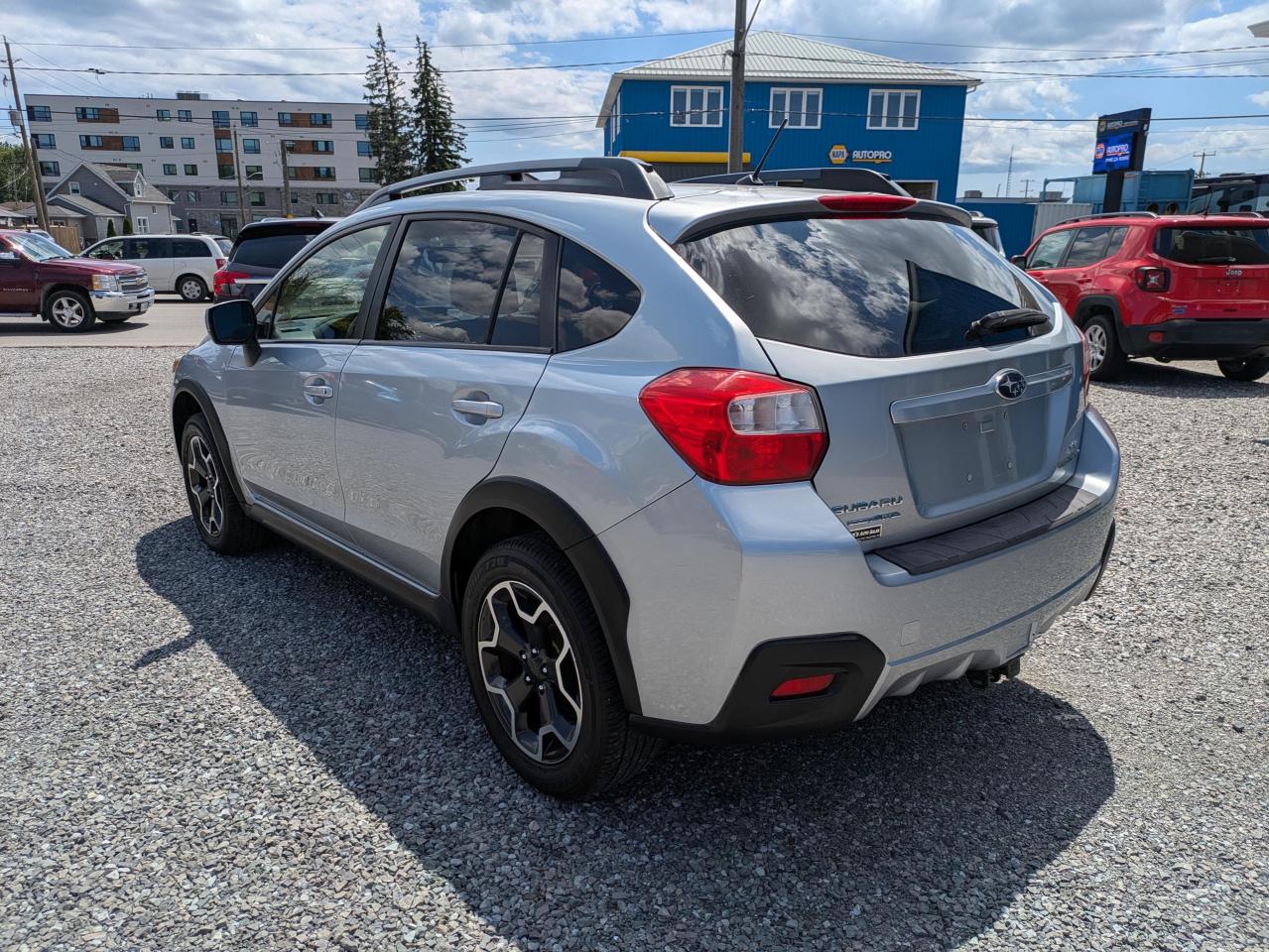 2014 Subaru XV Crosstrek 2.0 Limited Photo2