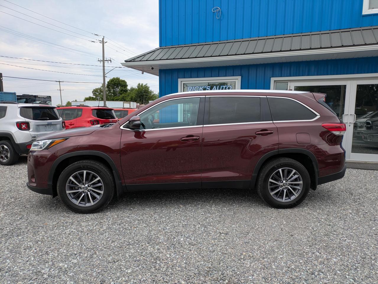 2019 Toyota Highlander XLE  AWD V6 Photo