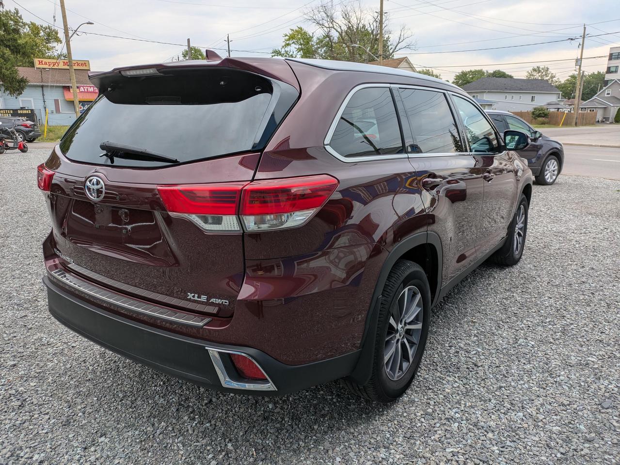 2019 Toyota Highlander AWD XLE Photo4