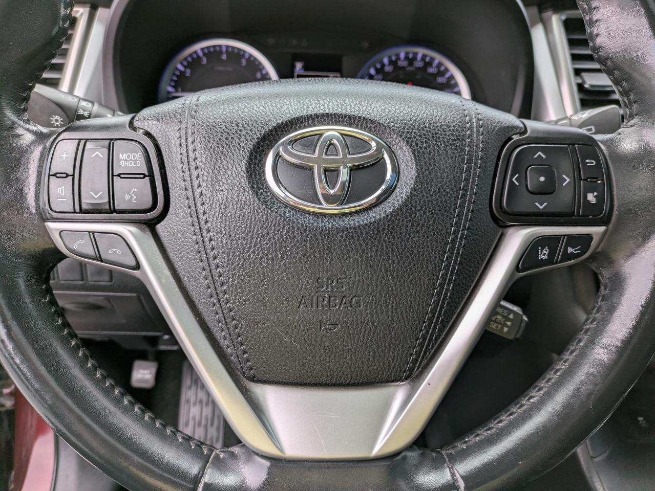 2019 Toyota Highlander AWD XLE Photo