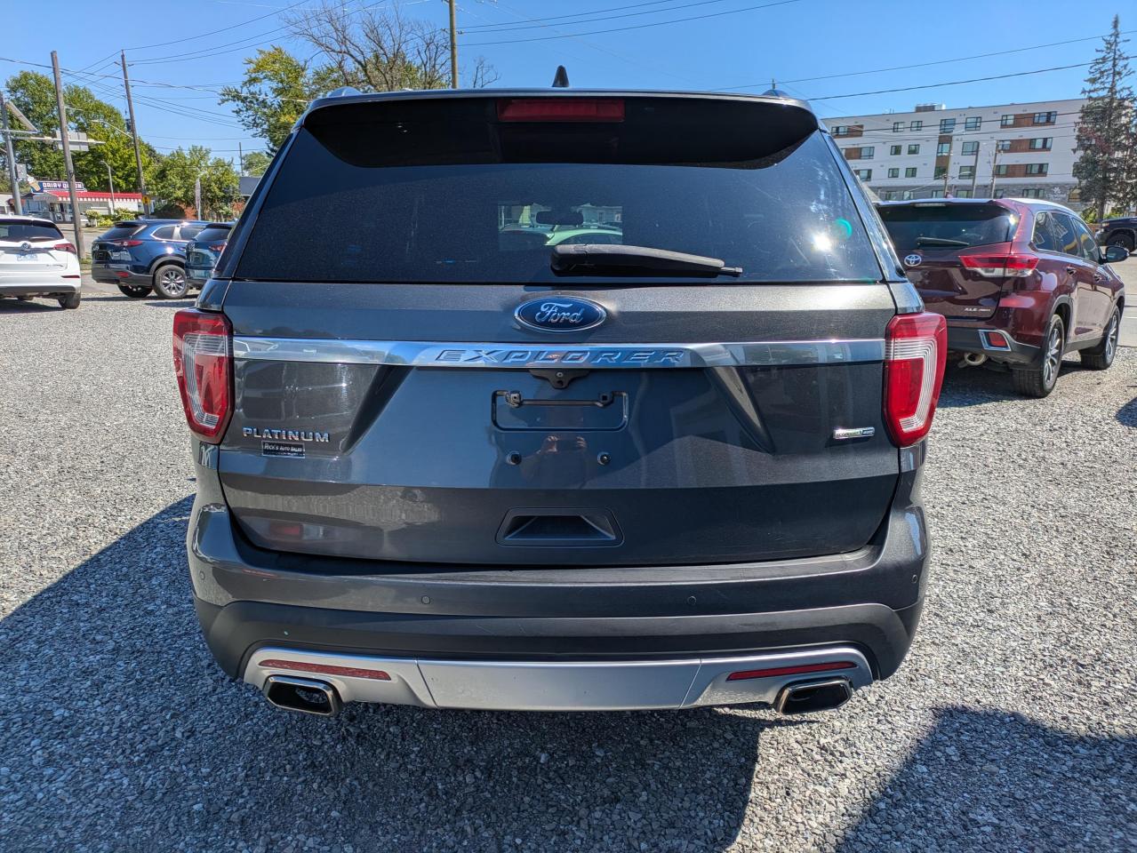 2017 Ford Explorer Platinum PLATINUM AWD Photo4