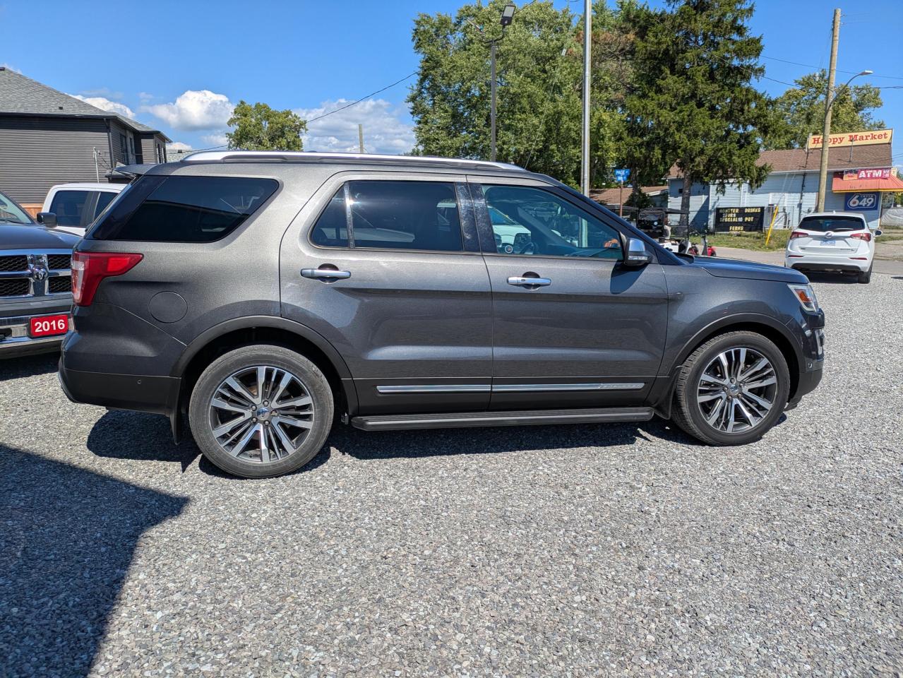 2017 Ford Explorer Platinum PLATINUM AWD Photo