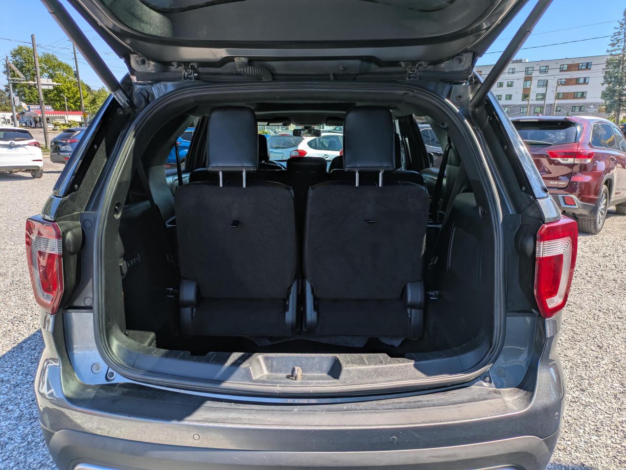 2017 Ford Explorer 4WD 4DR PLATINUM Photo