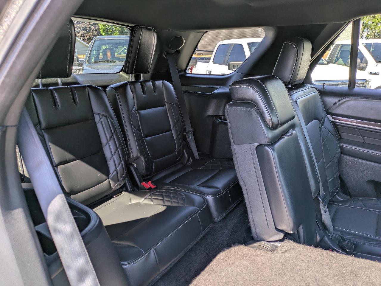 2017 Ford Explorer 4WD 4DR PLATINUM Photo