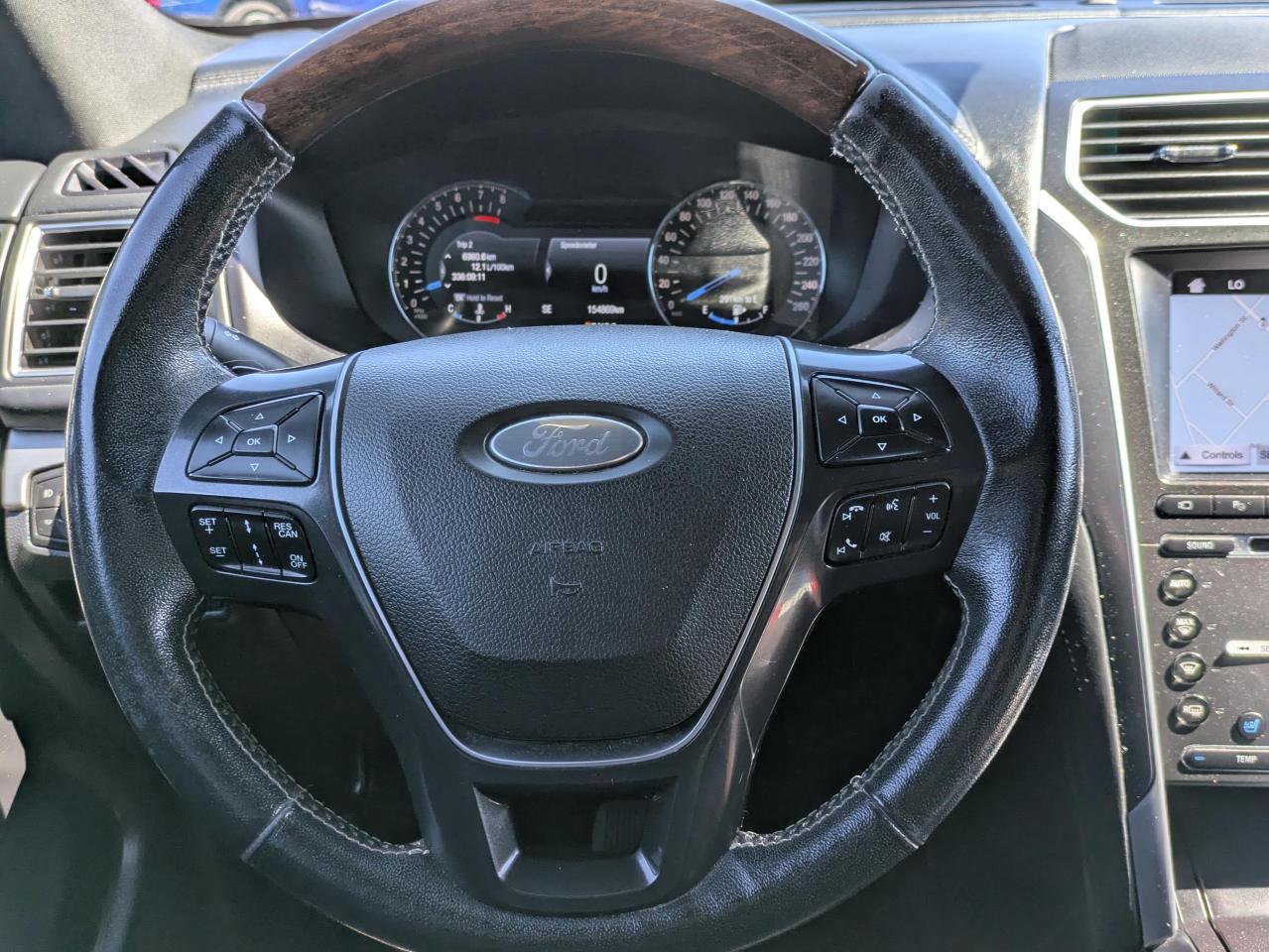 2017 Ford Explorer Platinum PLATINUM AWD Photo